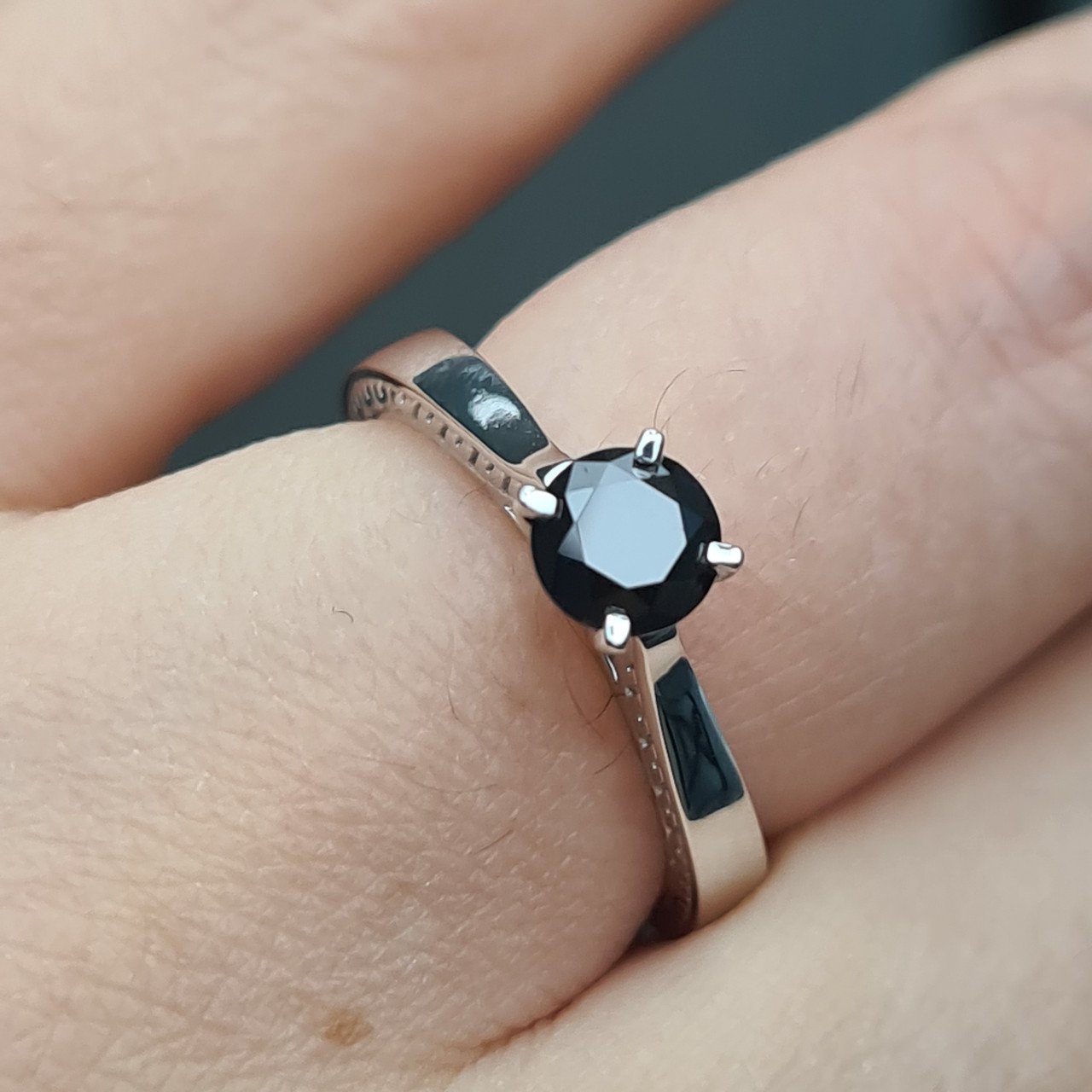 Кольцо Deimantas 96413747 16,5р 2,79гр 0,67ct. купить,NaN