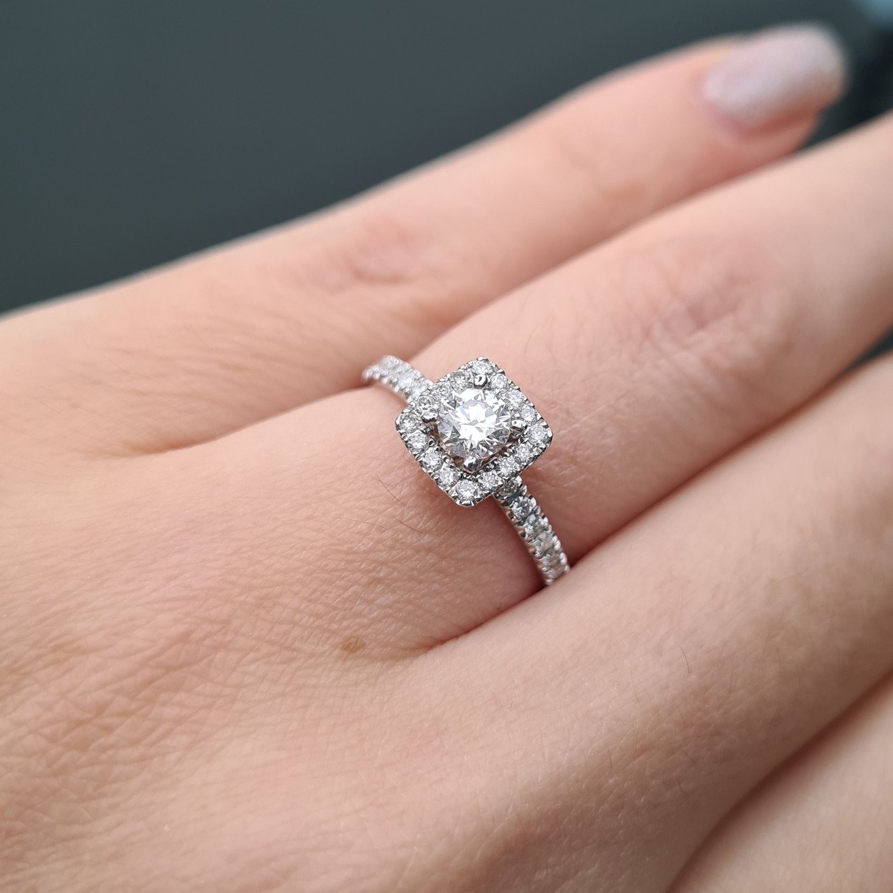 Кольцо Deimantas 94696036 16,51р 2,42гр 0,88ct. купить,NaN