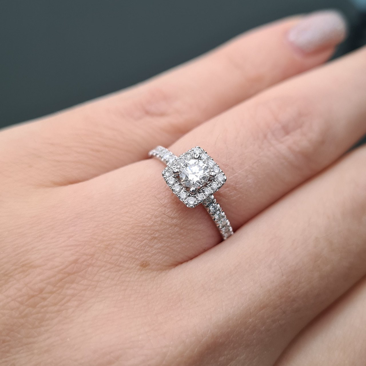 Кольцо Deimantas 94696036 16,51р 2,42гр 0,88ct. купить,NaN