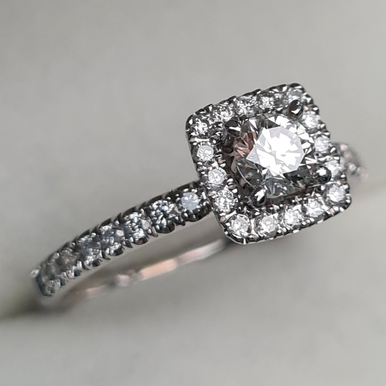 Кольцо Deimantas 94696036 16,51р 2,42гр 0,88ct. купить,NaN