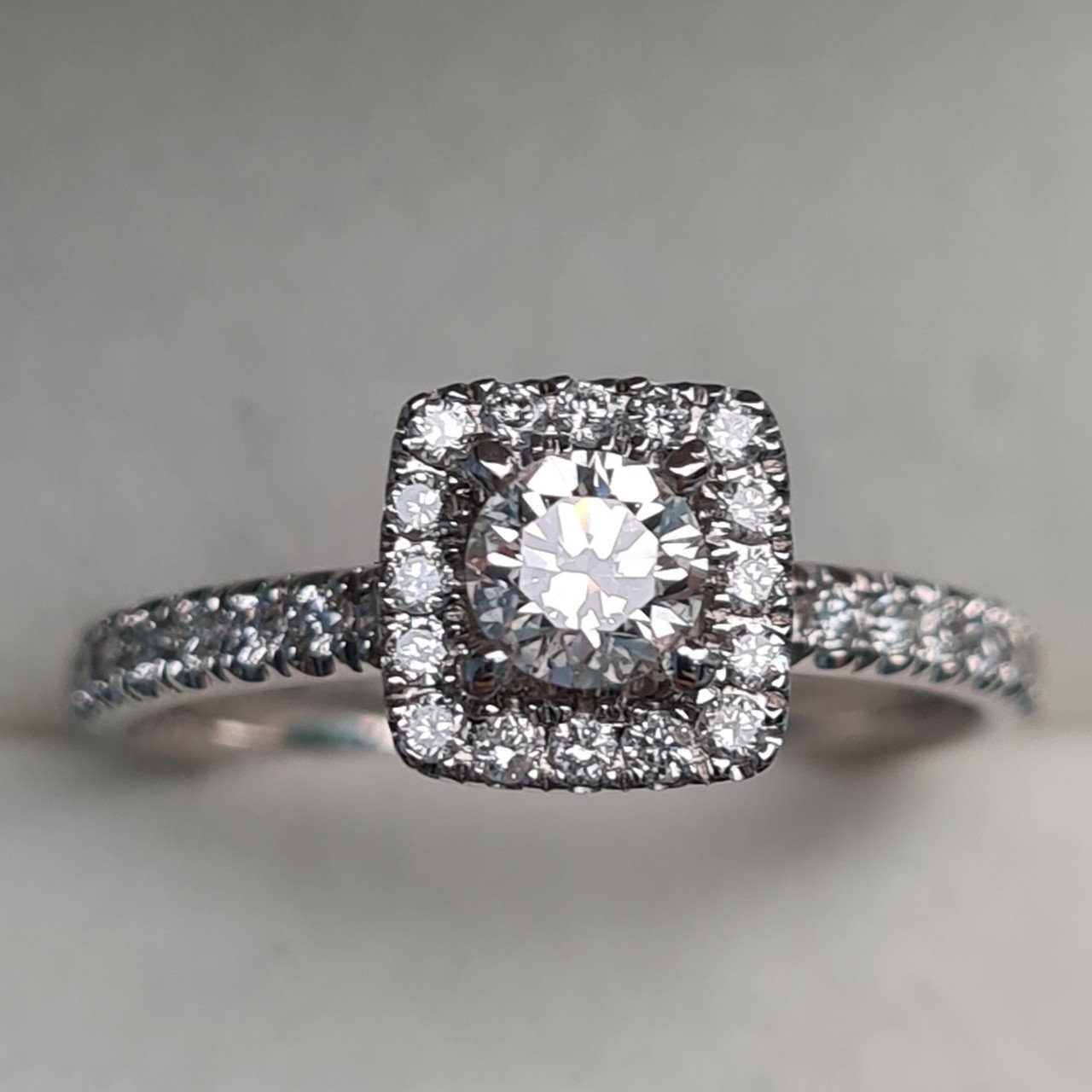 Кольцо Deimantas 94696036 16,51р 2,42гр 0,88ct. купить,NaN