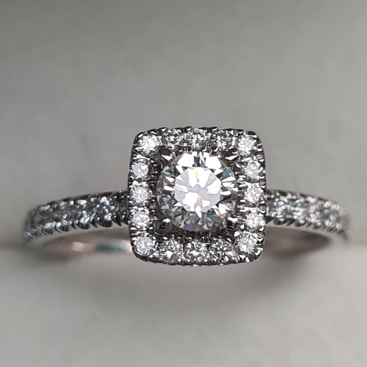 Кольцо Deimantas 94696036 16,51р 2,42гр 0,88ct. купить,NaN