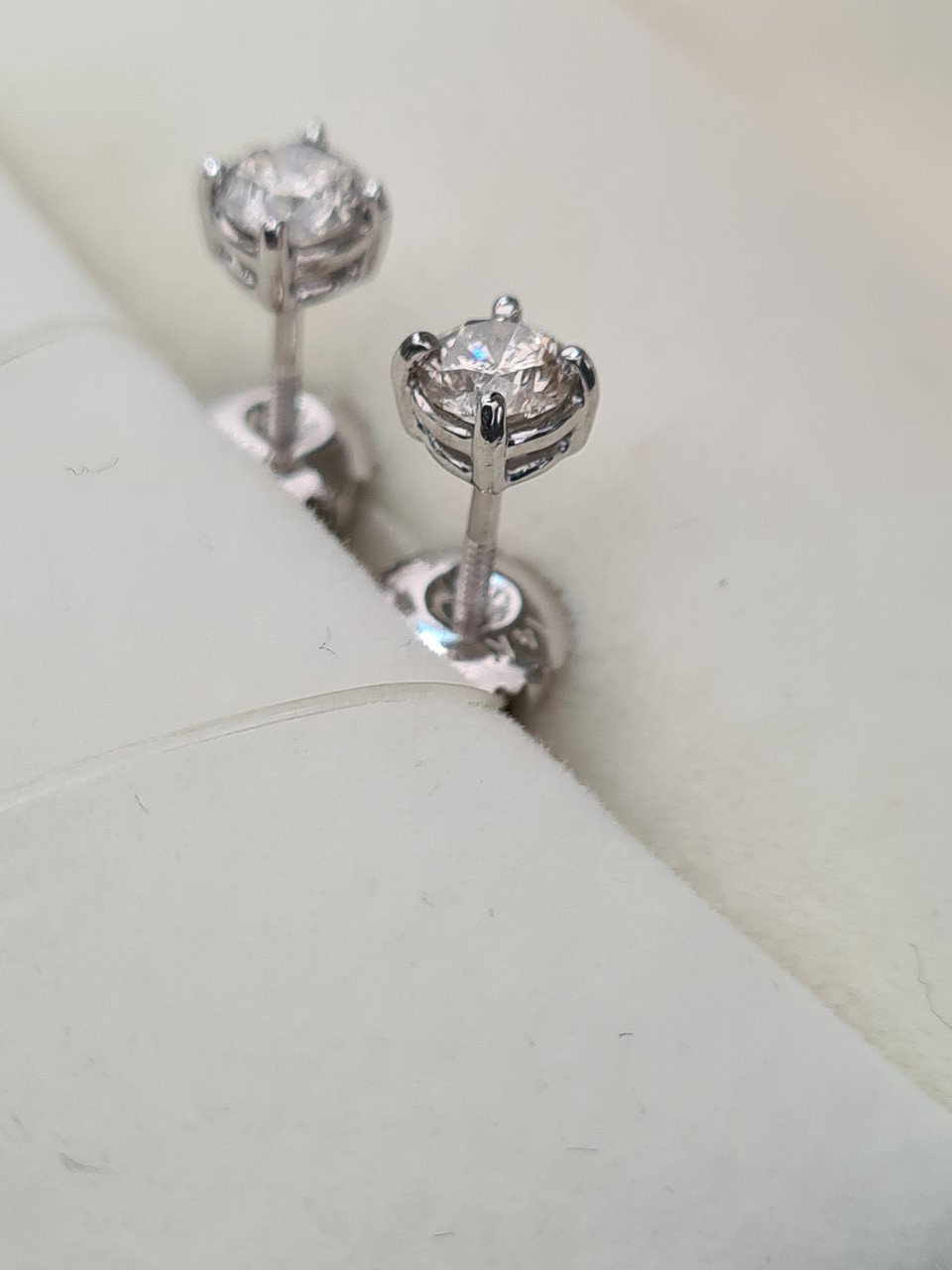 Серьги Deimantas 1,14гр 0,60ct. купить,NaN