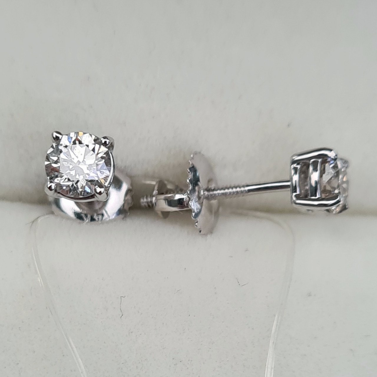 Серьги Deimantas 1,14гр 0,60ct. купить,NaN
