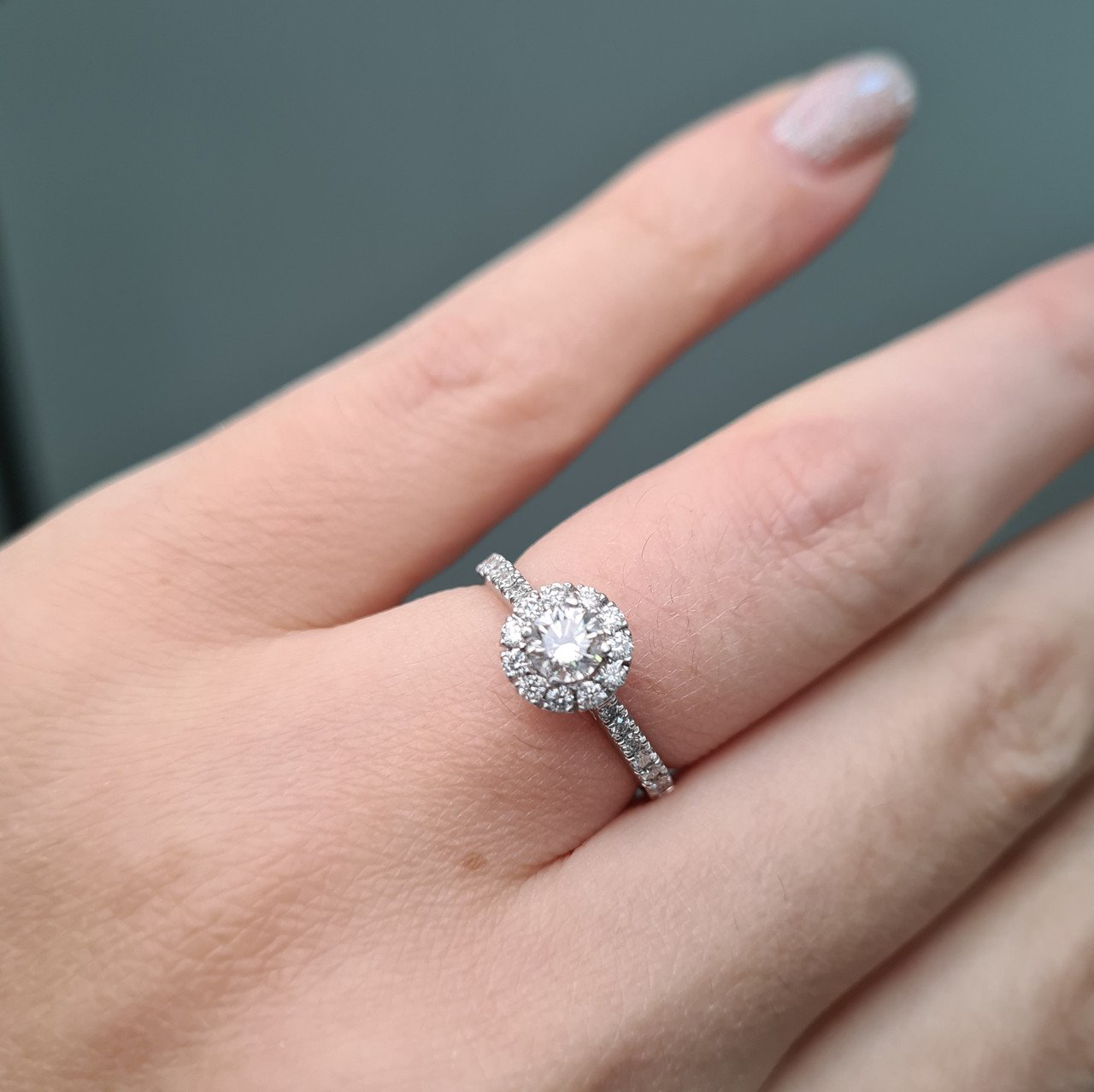 Кольцо Deimantas 94696069 16р 2,4гр 0,76ct. купить,NaN