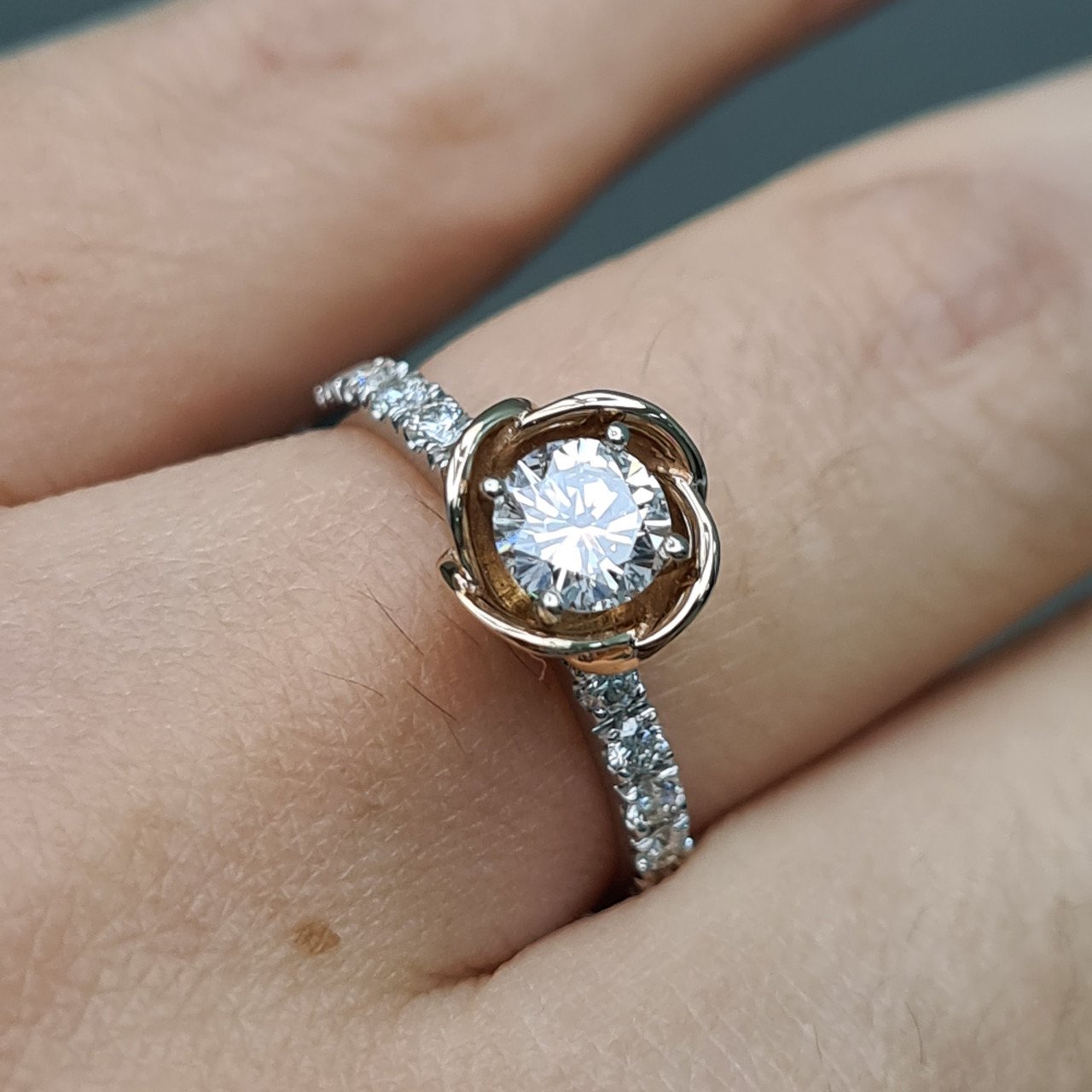 Кольцо Deimantas 94696085 16,5р 3,32гр 0,77ct. купить,NaN