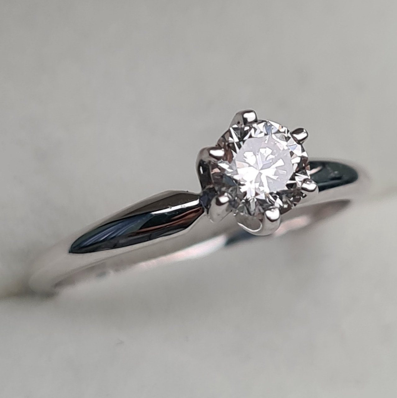 Кольцо Deimantas 94696095 16,5р 1,97гр 0,45ct. купить,NaN
