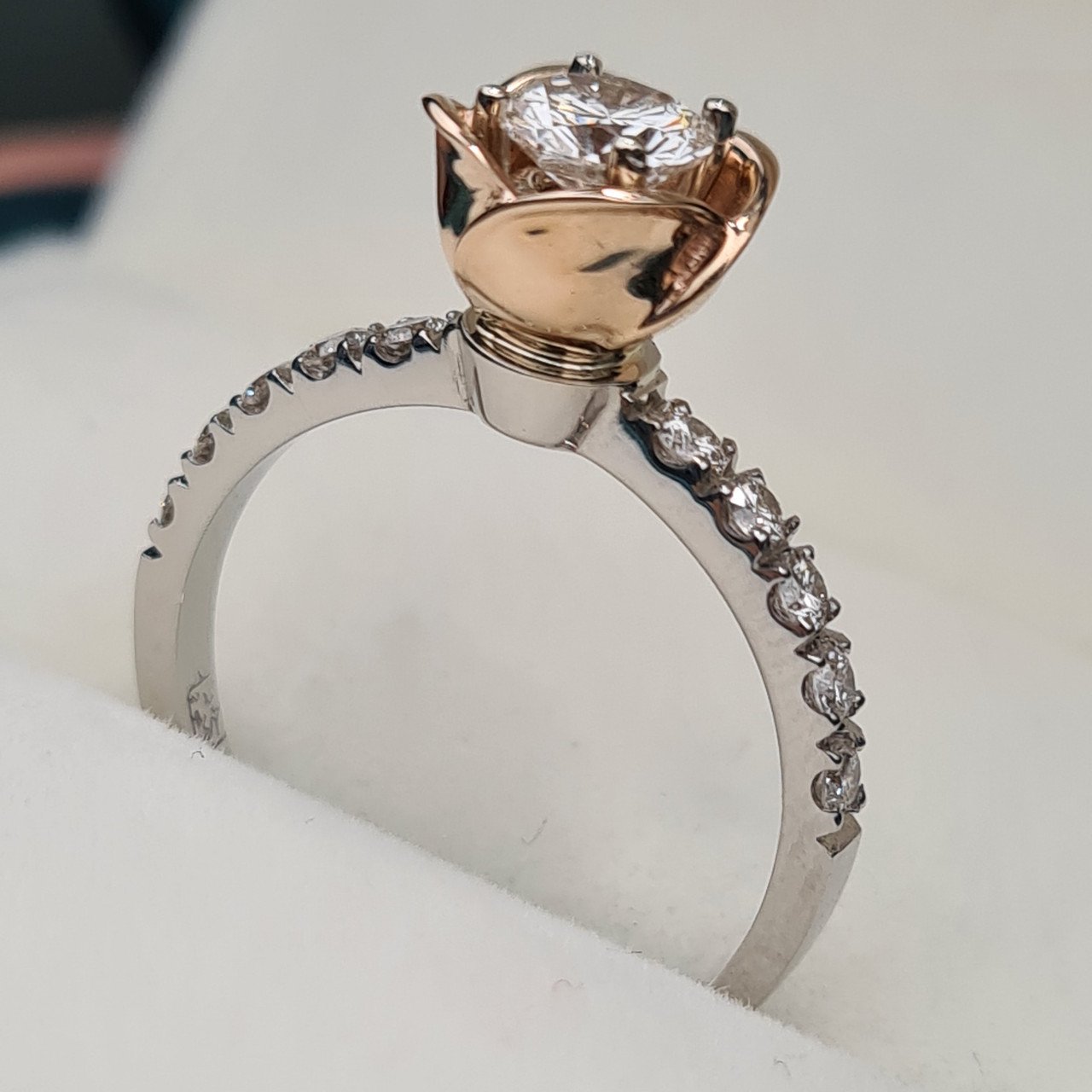 Кольцо Deimantas 94696085 16,5р 3,32гр 0,77ct. купить,NaN