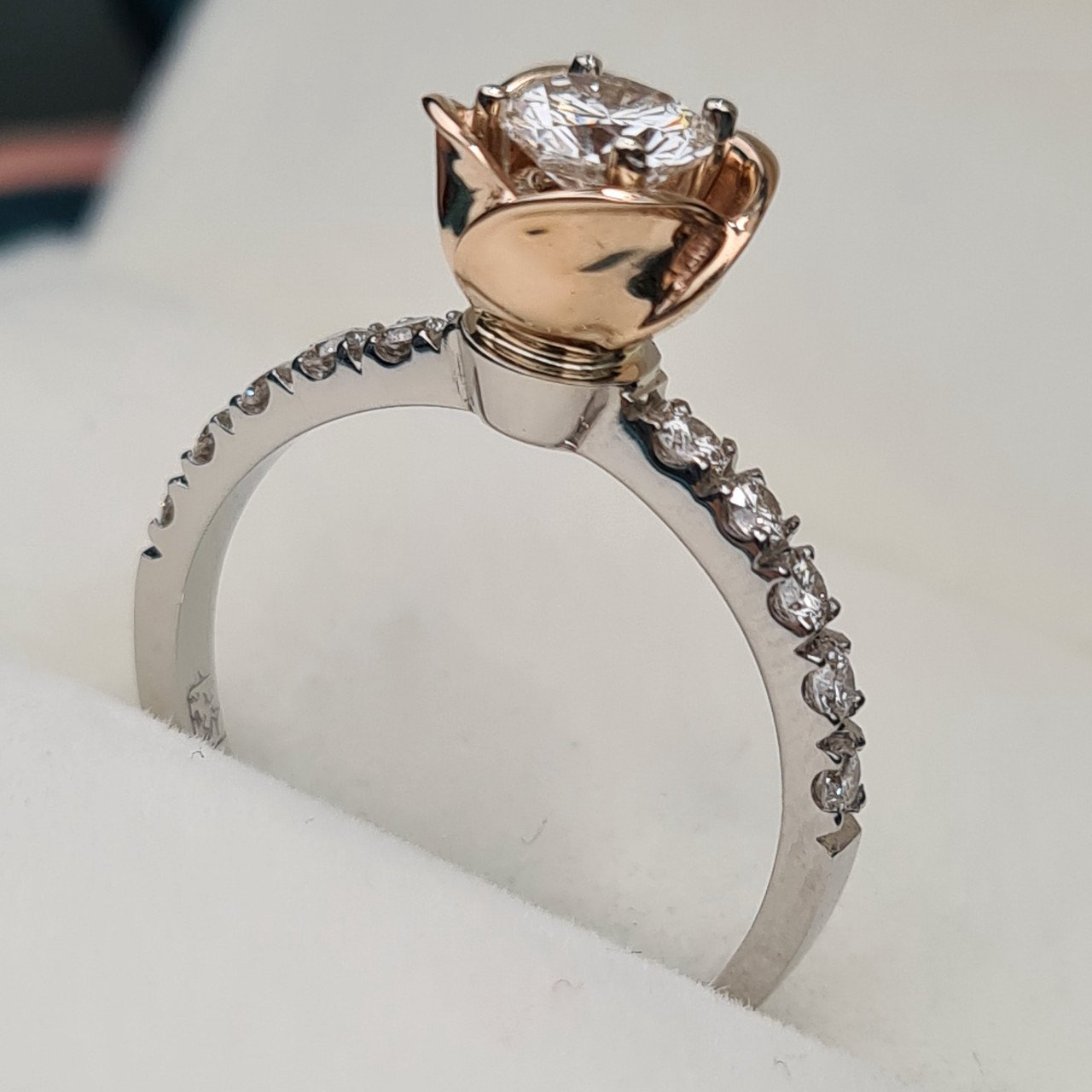 Кольцо Deimantas 94696085 16,5р 3,32гр 0,77ct. купить,NaN