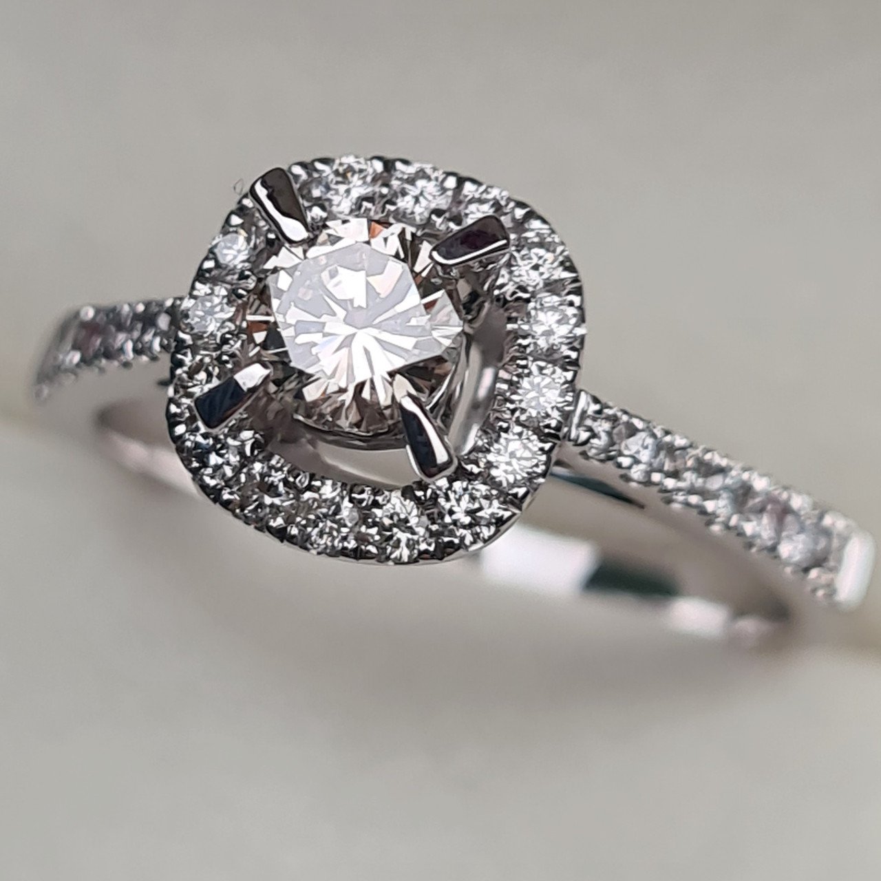 Кольцо Deimantas 96417576 18р 3,44гр 0,75ct. купить,NaN