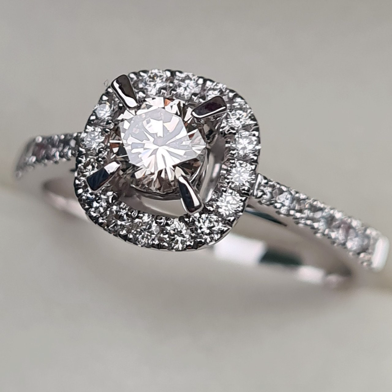 Кольцо Deimantas 96417576 18р 3,44гр 0,75ct. купить,NaN