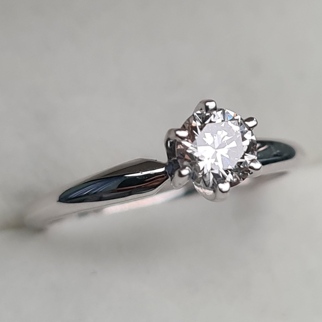 Кольцо Deimantas 94696095 16,5р 1,97гр 0,45ct. купить,NaN