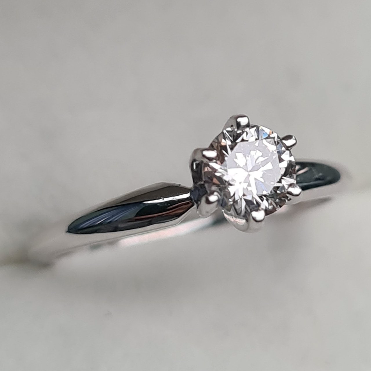 Кольцо Deimantas 94696095 16,5р 1,97гр 0,45ct. купить,NaN