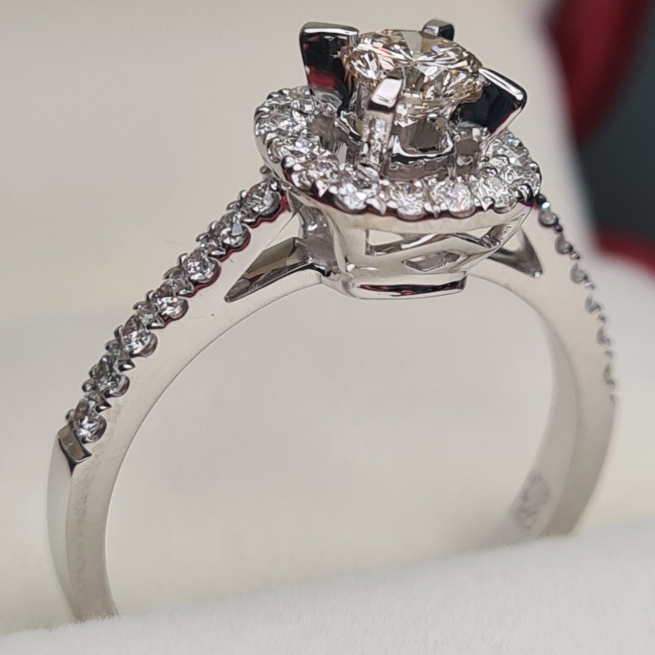 Кольцо Deimantas 96417576 18р 3,44гр 0,75ct. купить,NaN