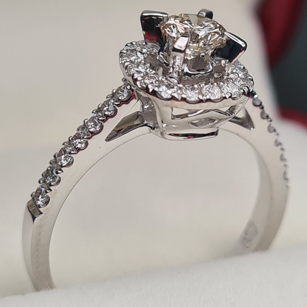 Кольцо Deimantas 96417576 18р 3,44гр 0,75ct. купить,NaN