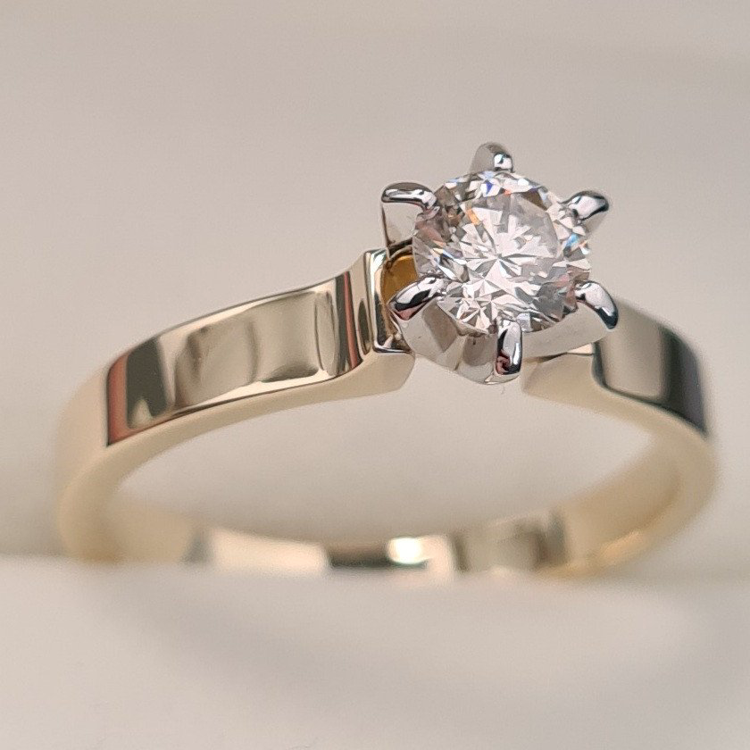 Кольцо Deimantas 88678175 16,5р 3,38гр 0,30ct. купить,NaN