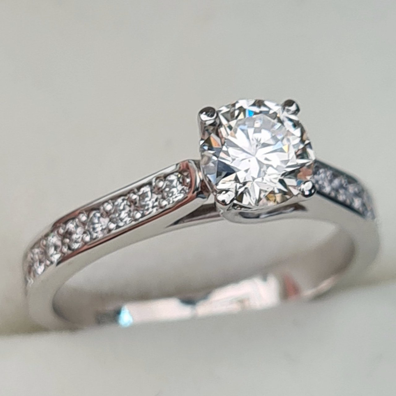 Кольцо Deimantas 87313035 16,5р 2,67гр 0,95ct. купить,NaN