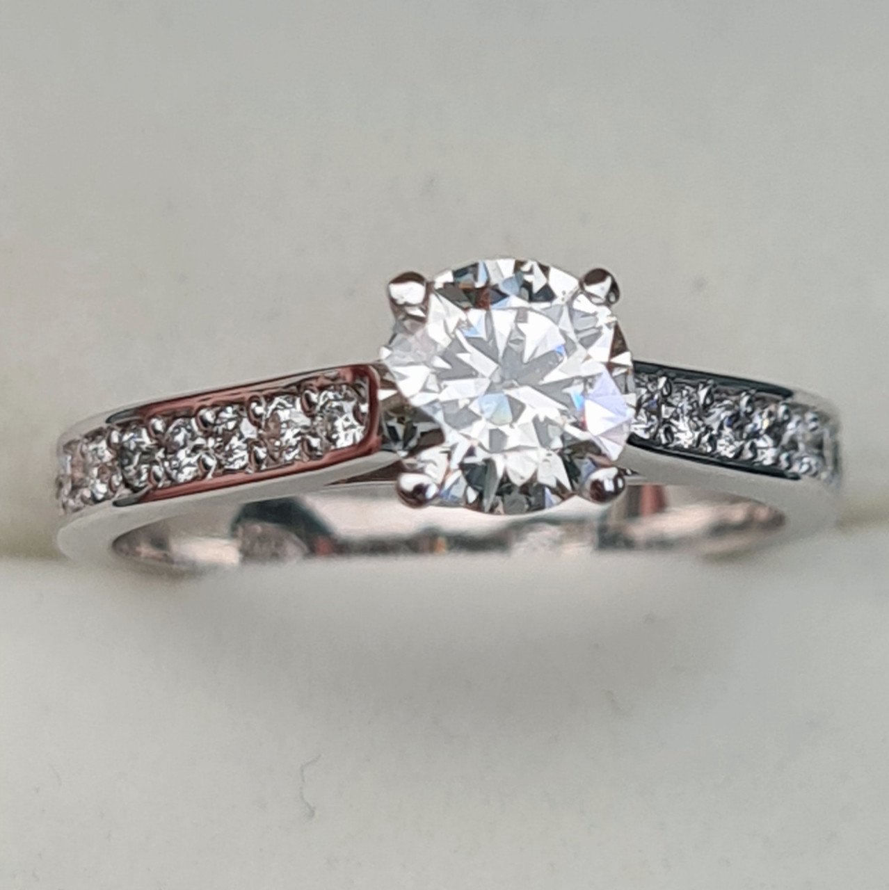 Кольцо Deimantas 87313035 16,5р 2,67гр 0,95ct. купить,NaN