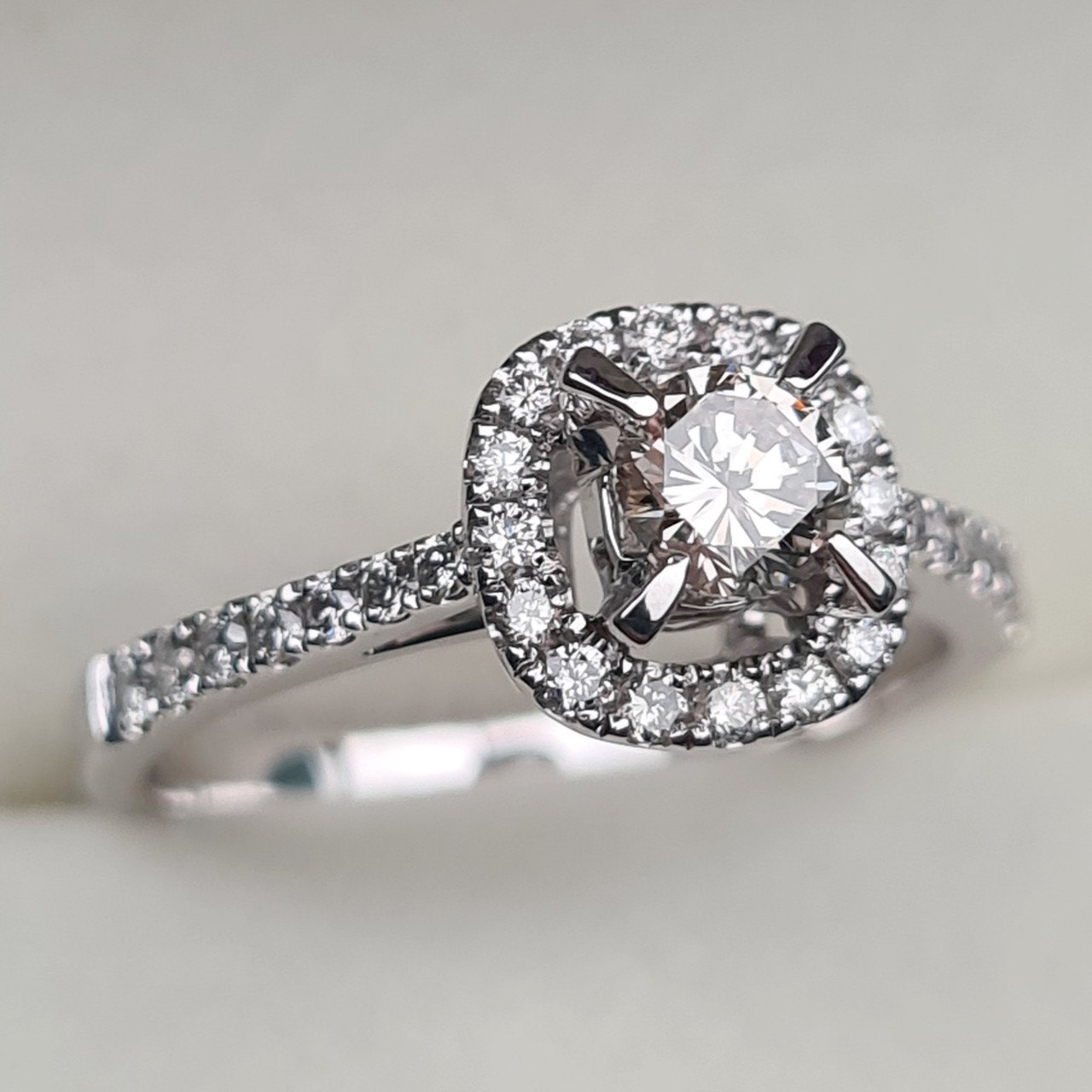 Кольцо Deimantas 96417576 18р 3,44гр 0,75ct. купить,NaN