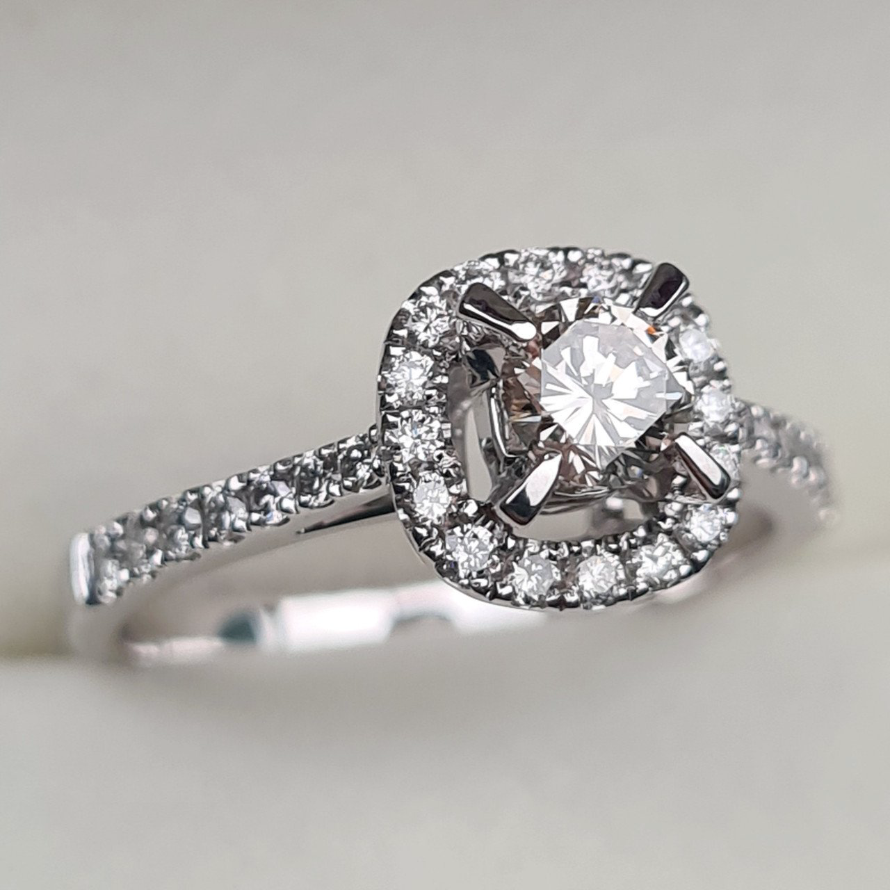 Кольцо Deimantas 96417576 18р 3,44гр 0,75ct. купить,NaN