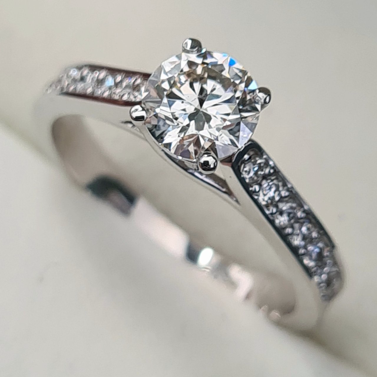 Кольцо Deimantas 87313035 16,5р 2,67гр 0,95ct. купить,NaN