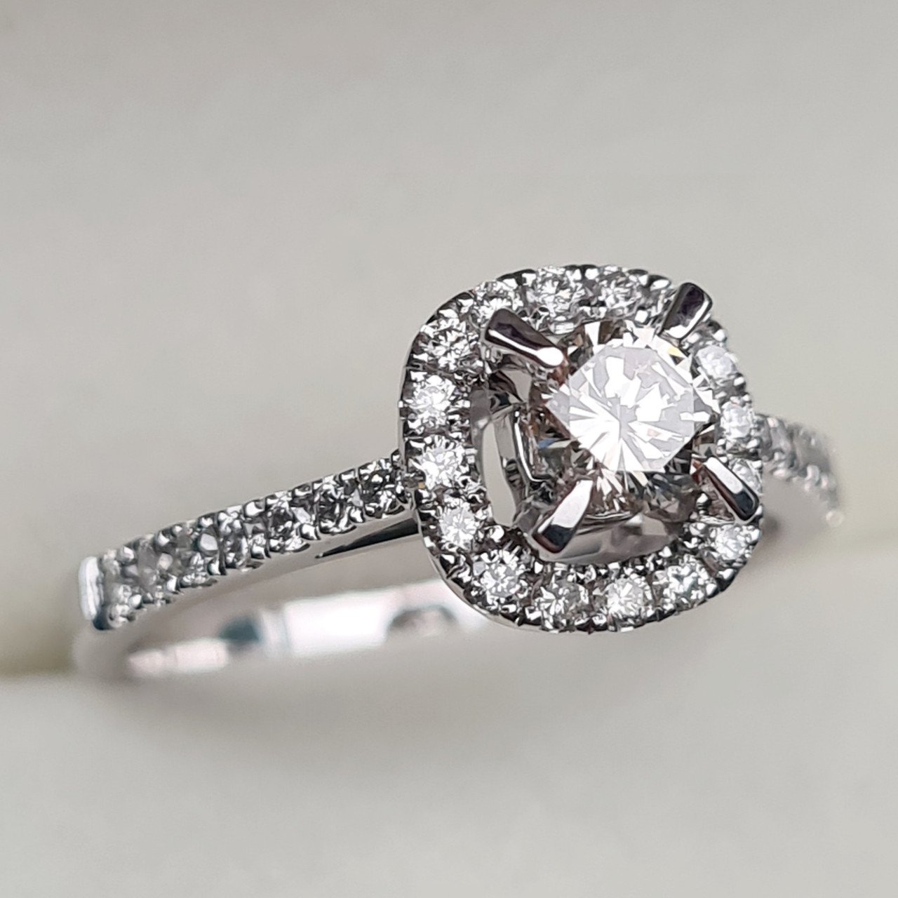 Кольцо Deimantas 96417576 18р 3,44гр 0,75ct. купить,NaN