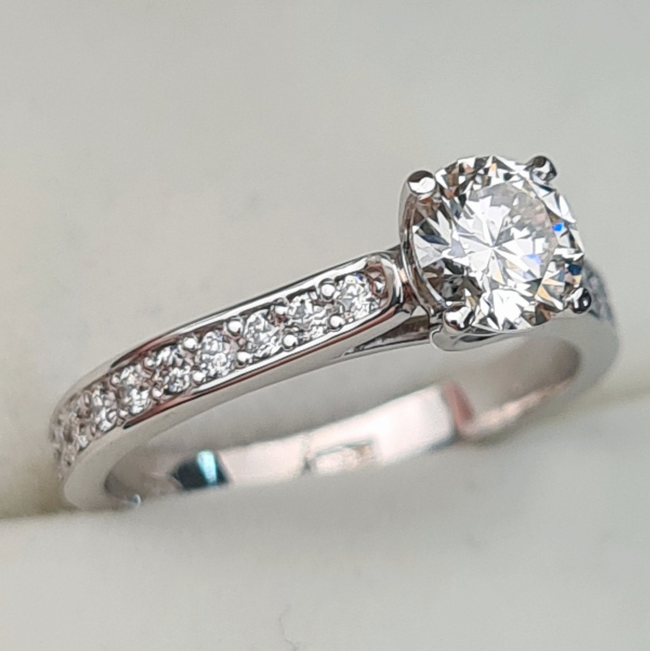 Кольцо Deimantas 87313035 16,5р 2,67гр 0,95ct. купить,NaN