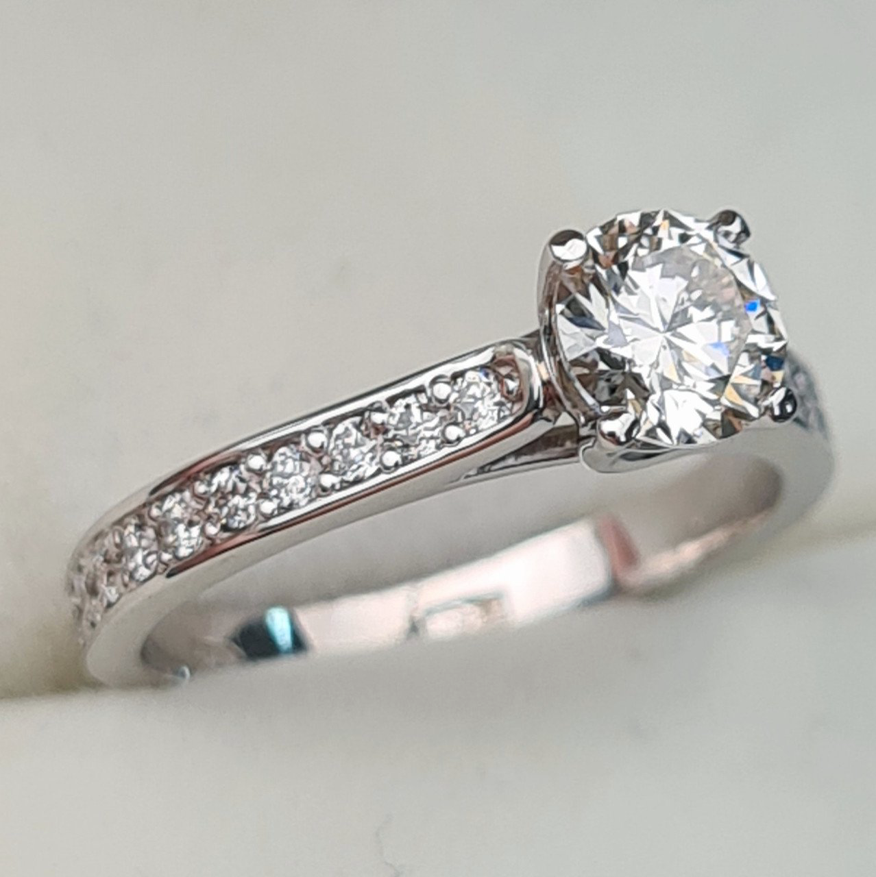 Кольцо Deimantas 87313035 16,5р 2,67гр 0,95ct. купить,NaN