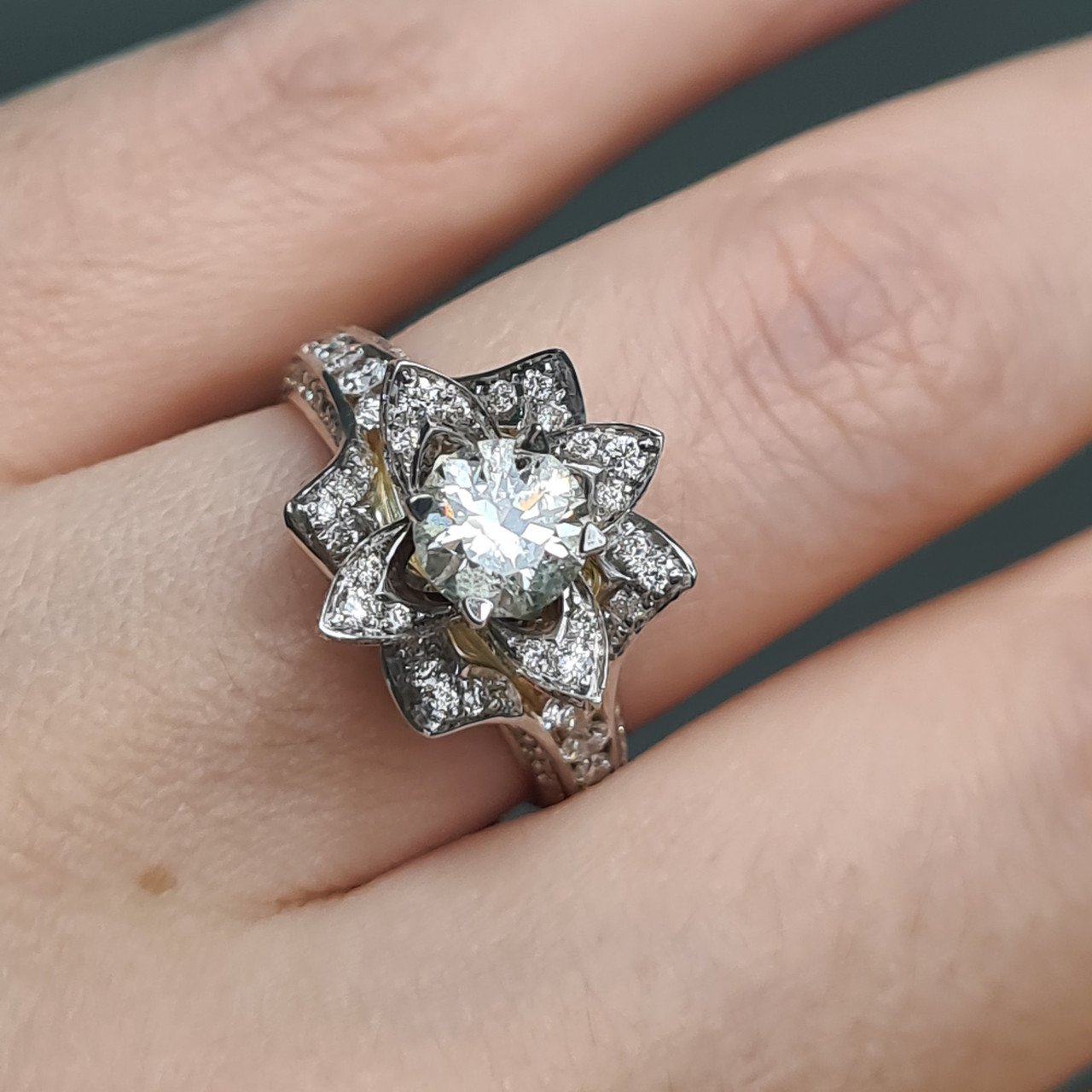Кольцо Deimantas 96417635 17,5р 7,16гр 2,21ct. купить,NaN