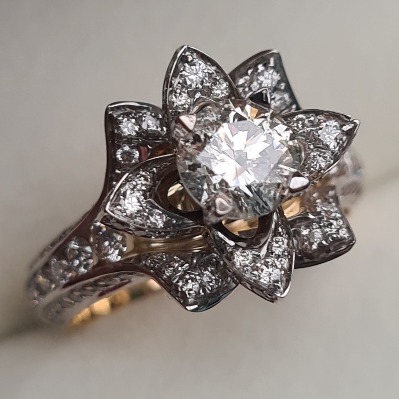 Кольцо Deimantas 96417635 17,5р 7,16гр 2,21ct. купить,NaN