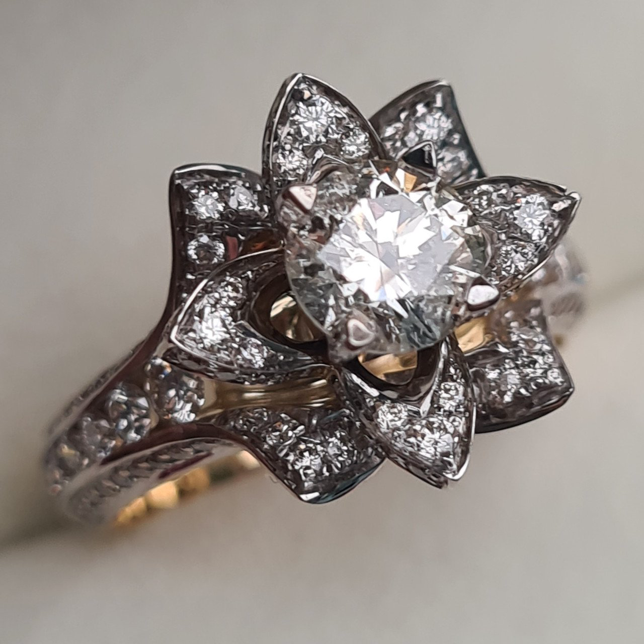 Кольцо Deimantas 96417635 17,5р 7,16гр 2,21ct. купить,NaN