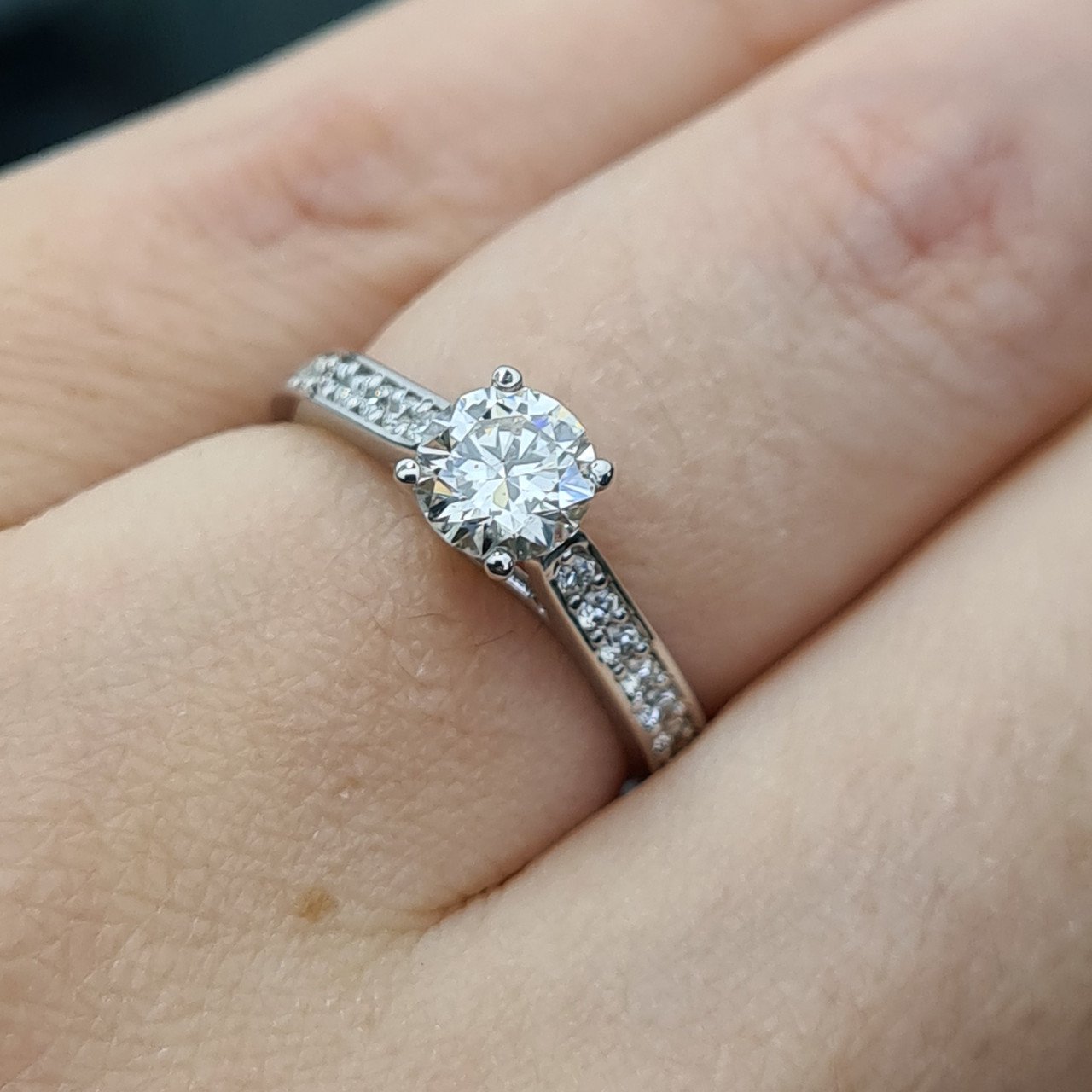 Кольцо Deimantas 87313035 16,5р 2,67гр 0,95ct. купить,NaN