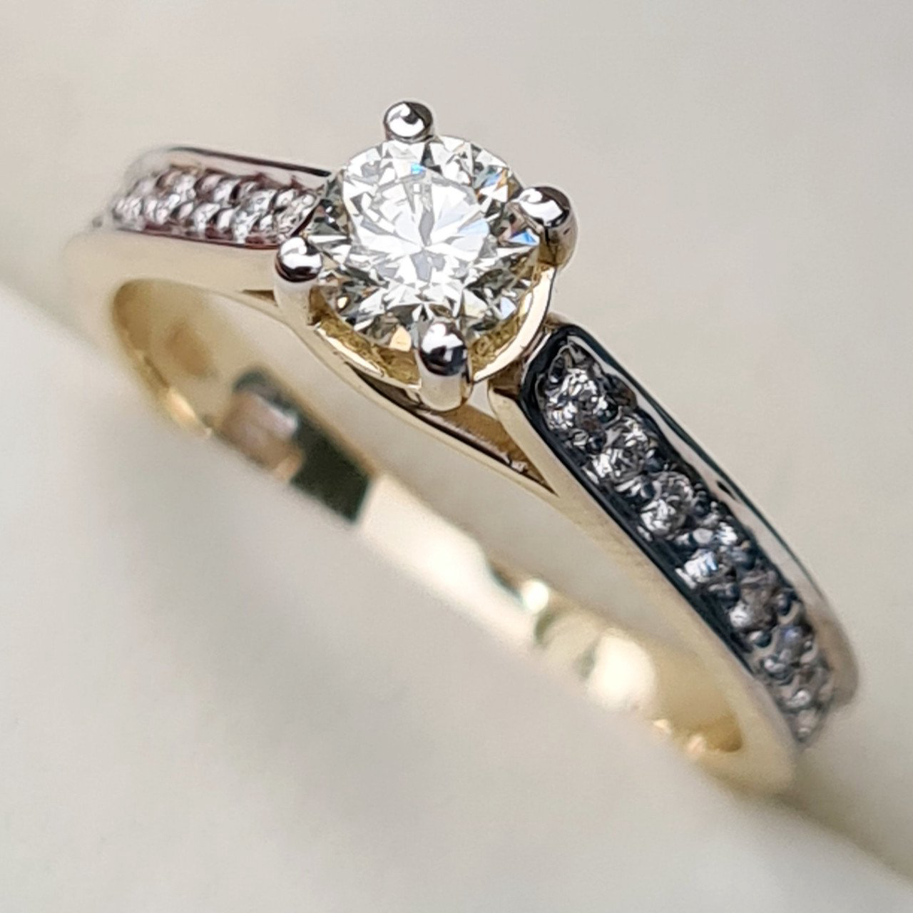 Кольцо Deimantas 88925644 16,5р 2,6гр 0,58ct. купить,NaN