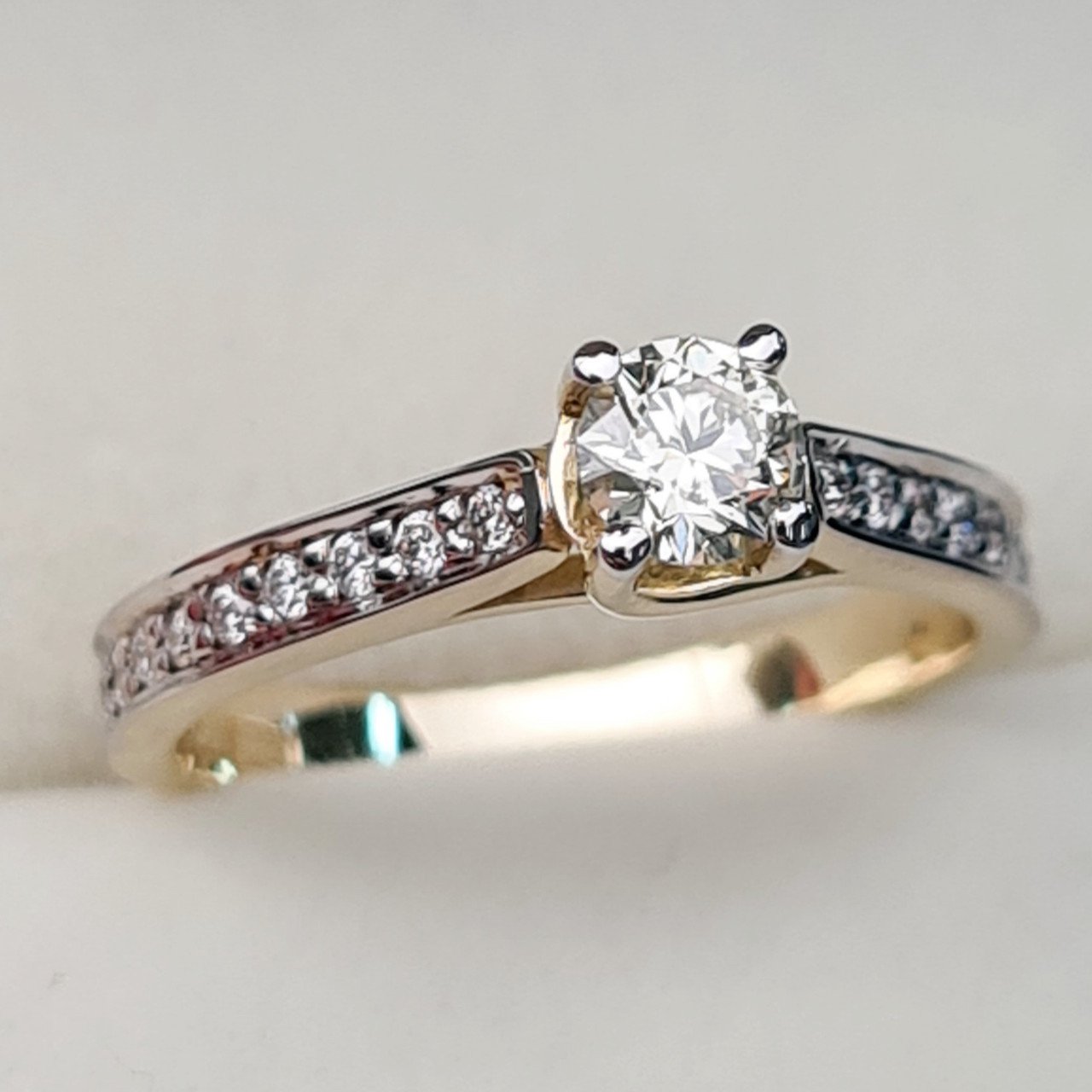 Кольцо Deimantas 88925644 16,5р 2,6гр 0,58ct. купить,NaN