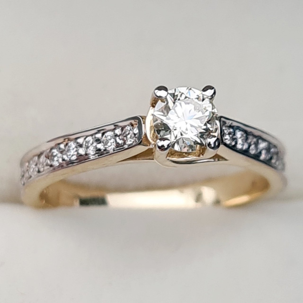 Кольцо Deimantas 88925644 16,5р 2,6гр 0,58ct. купить,NaN