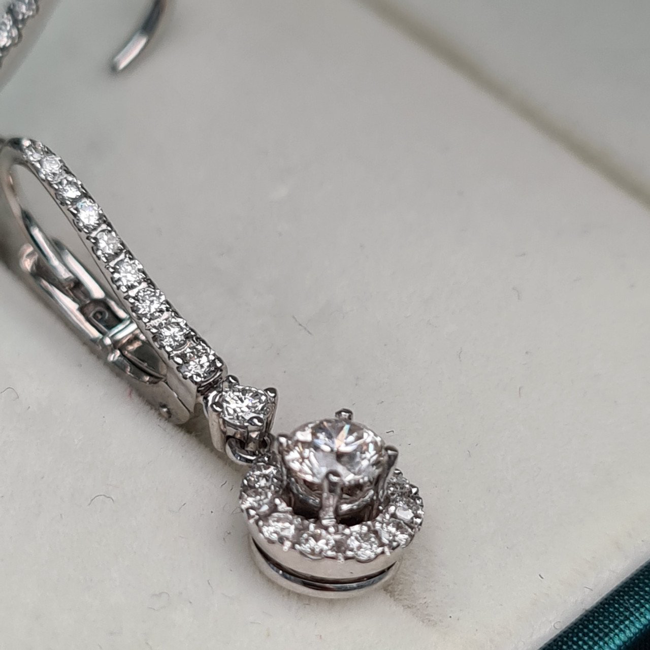 Серьги Deimantas 94696296 4,54гр 1,24ct. купить,NaN