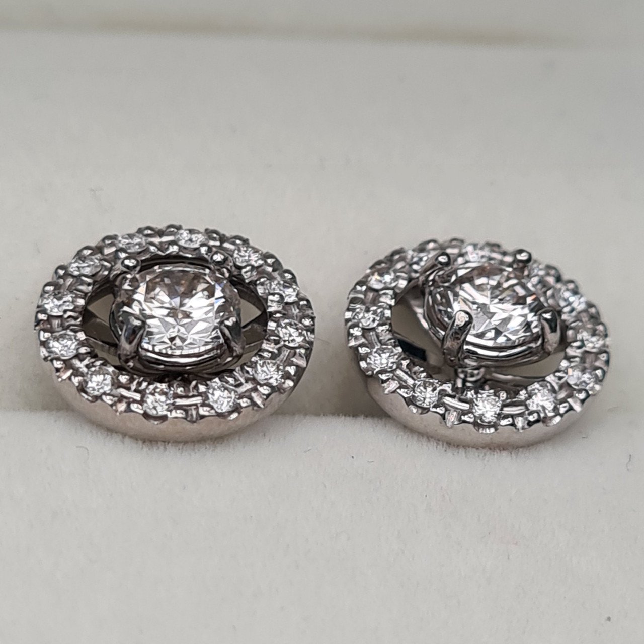 Серьги Deimantas 94696113 1,4гр 1,40ct. купить,NaN