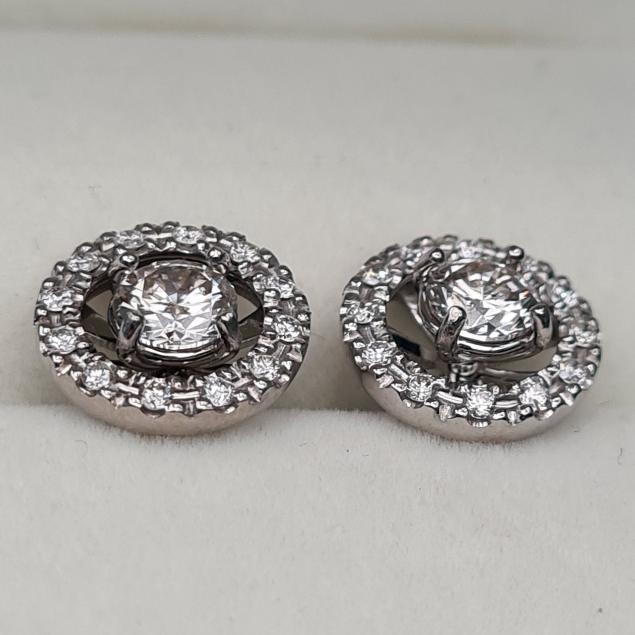 Серьги Deimantas 94696113 1,4гр 1,40ct. купить,NaN