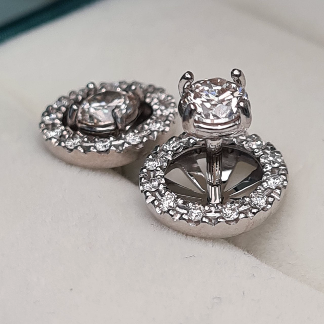 Серьги Deimantas 94696113 1,4гр 1,40ct. купить,NaN