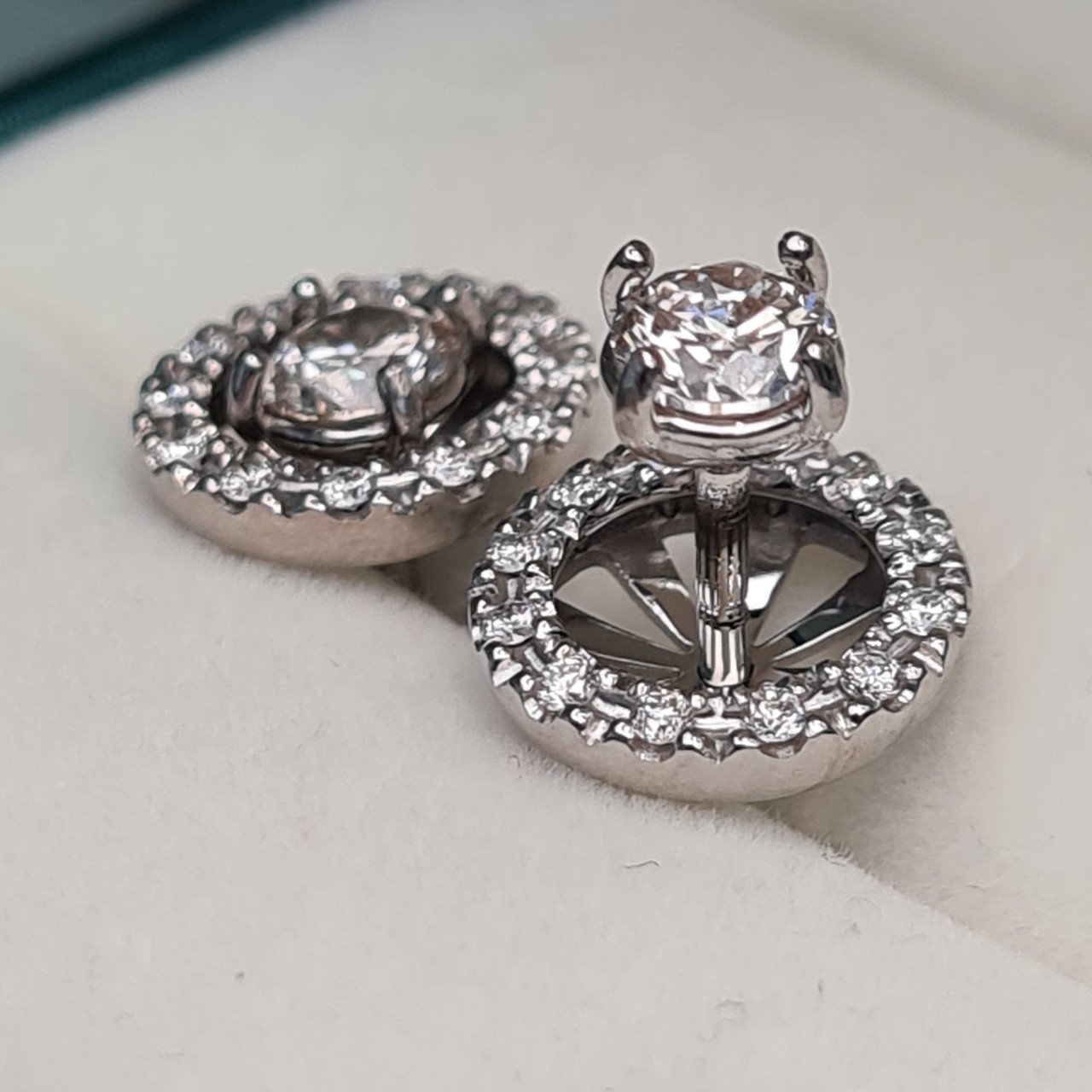 Серьги Deimantas 94696338 4,17гр 1,36ct. купить,NaN