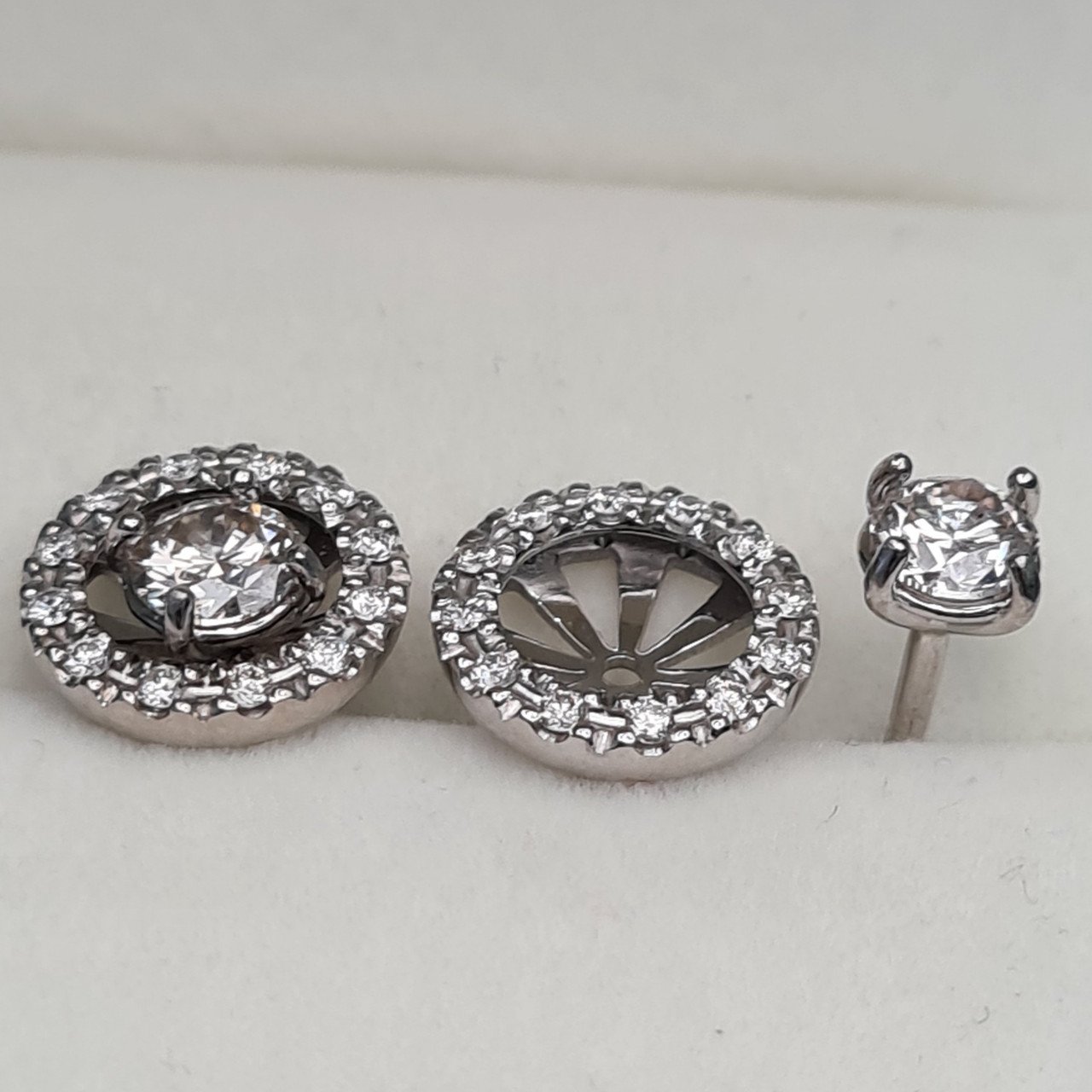 Серьги Deimantas 94696338 4,17гр 1,36ct. купить,NaN