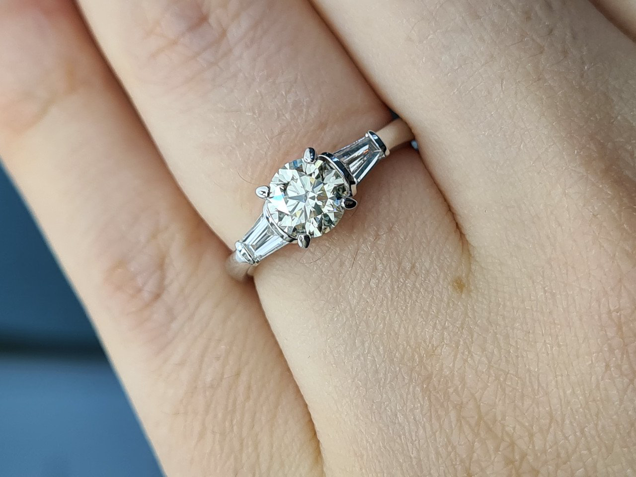 Кольцо Deimantas 88925775 16,5р 3,24гр 1,26ct. купить,NaN