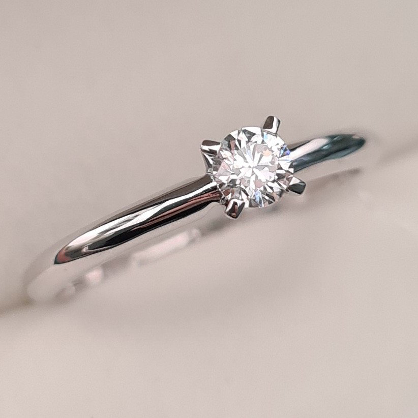 Кольцо Deimantas 96547384 17р 2,26гр 0,14ct. купить,NaN