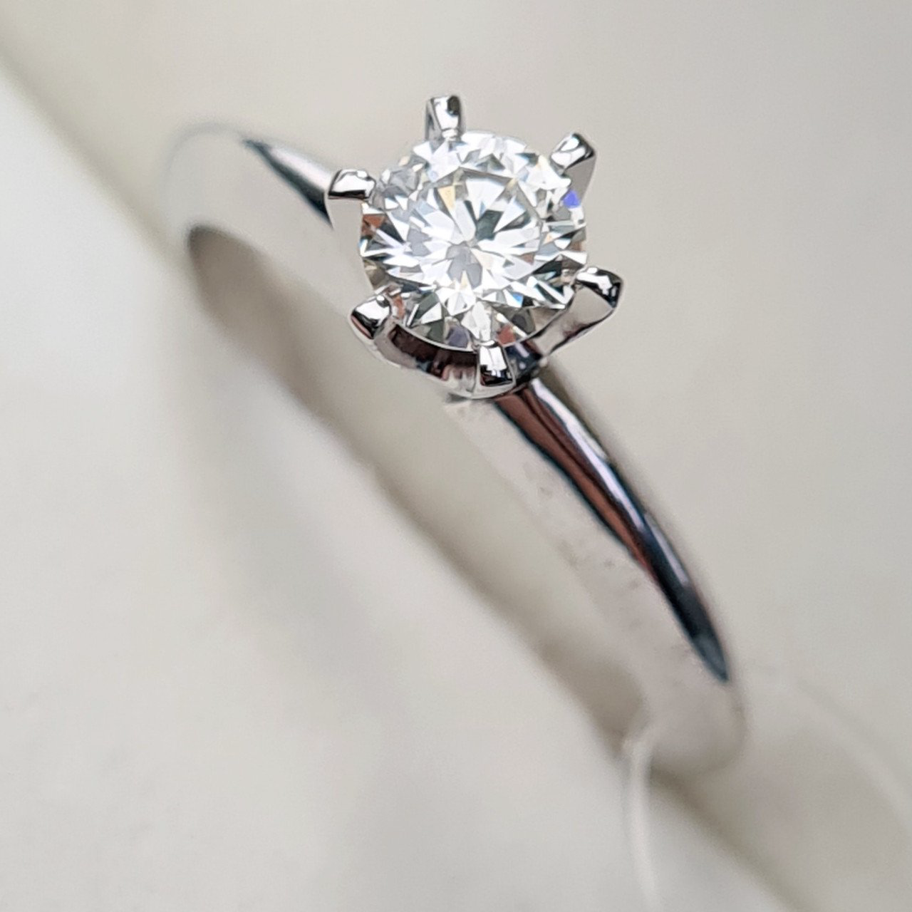 Кольцо Deimantas 89330672 16,51р 2,6гр 0,47ct. купить,NaN