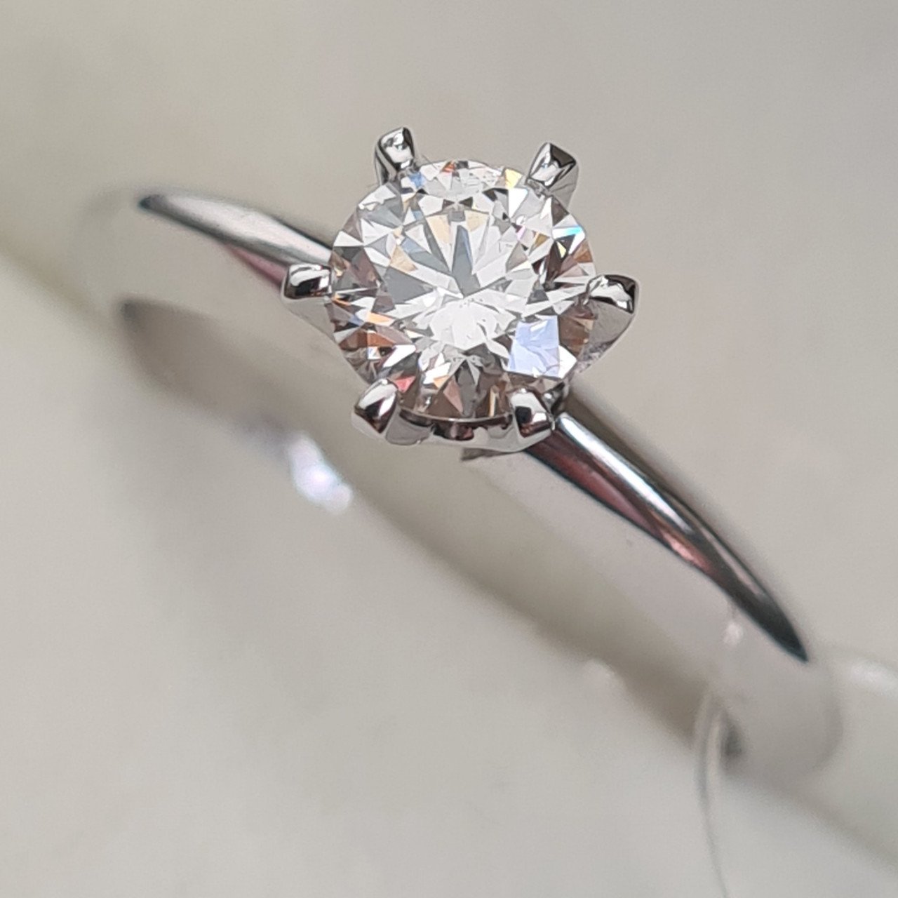 Кольцо Deimantas 90098507 16,51р 2,81гр 0,50ct. купить,NaN