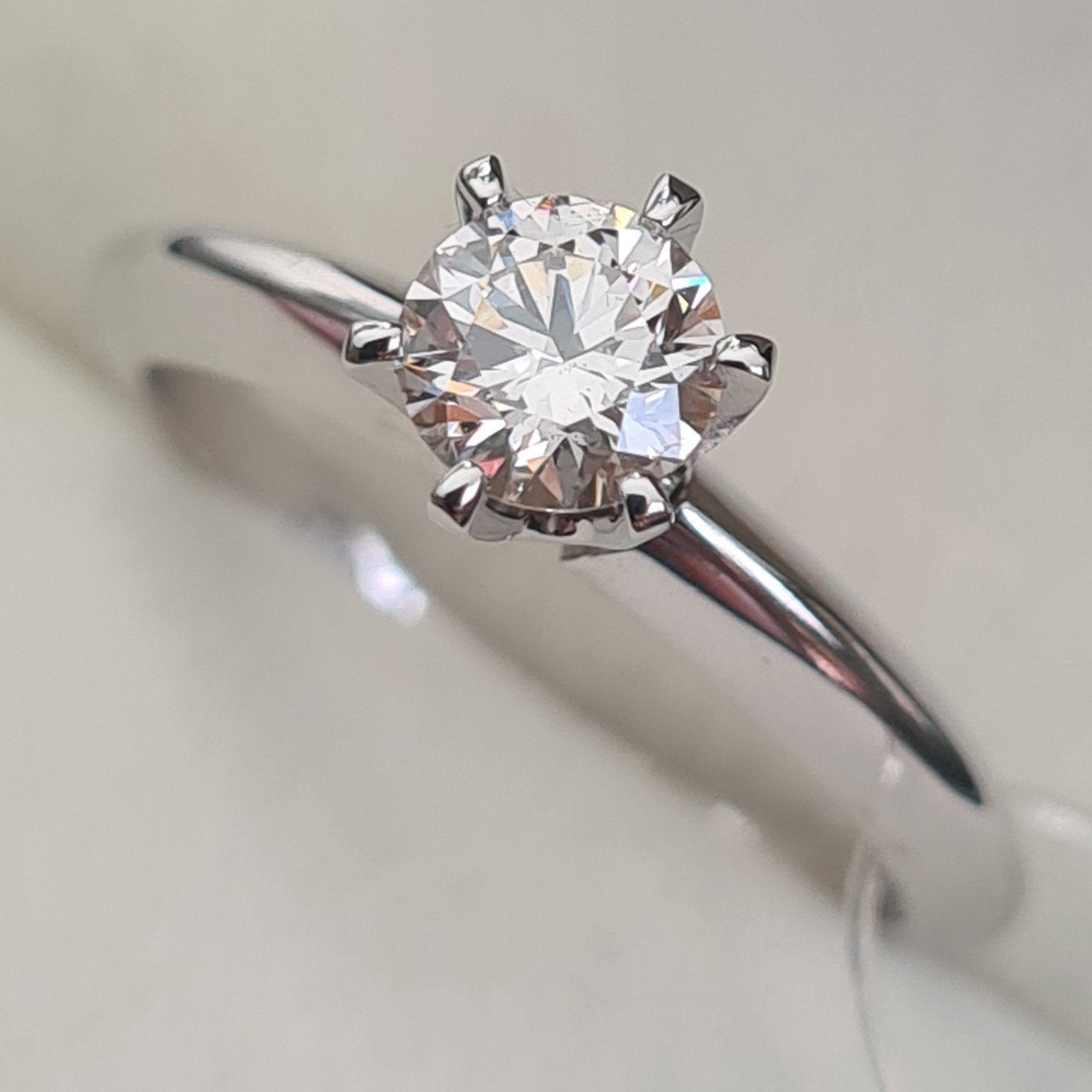 Кольцо Deimantas 90098507 16,51р 2,81гр 0,50ct. купить,NaN