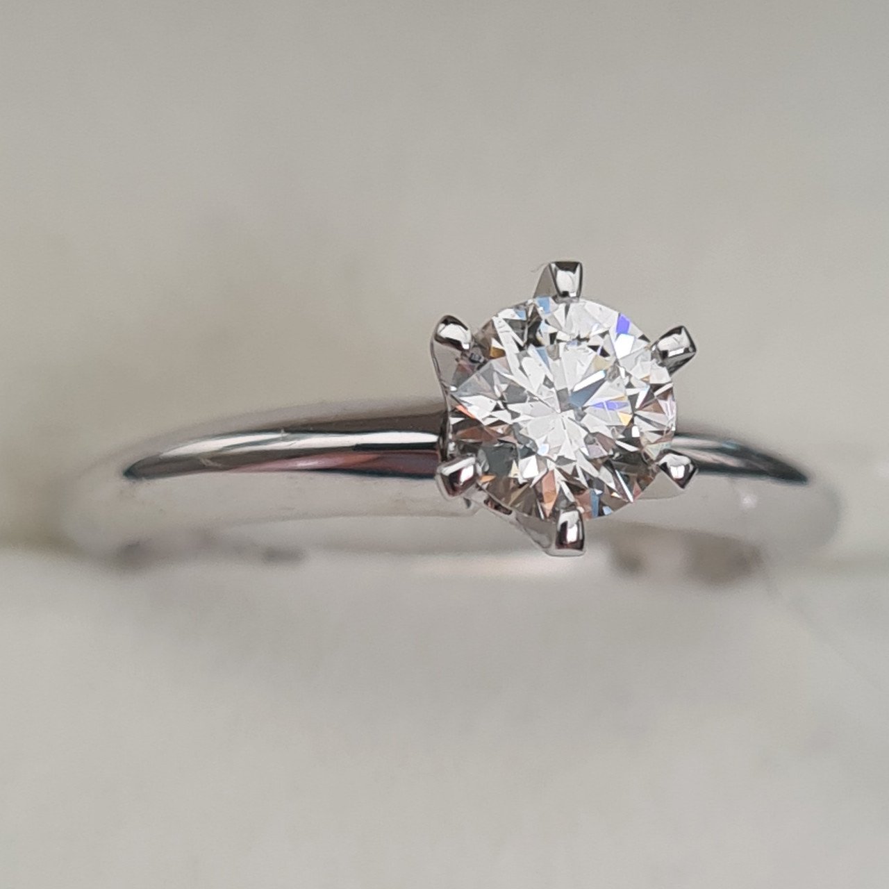 Кольцо Deimantas 90098507 16,51р 2,81гр 0,50ct. купить,NaN