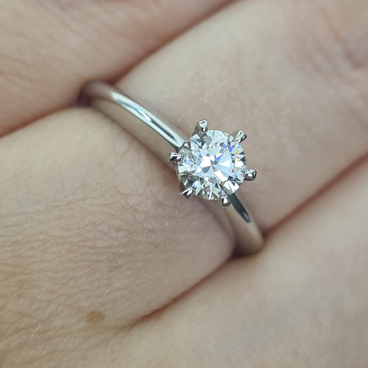 Кольцо Deimantas 90098507 16,51р 2,81гр 0,50ct. купить,NaN