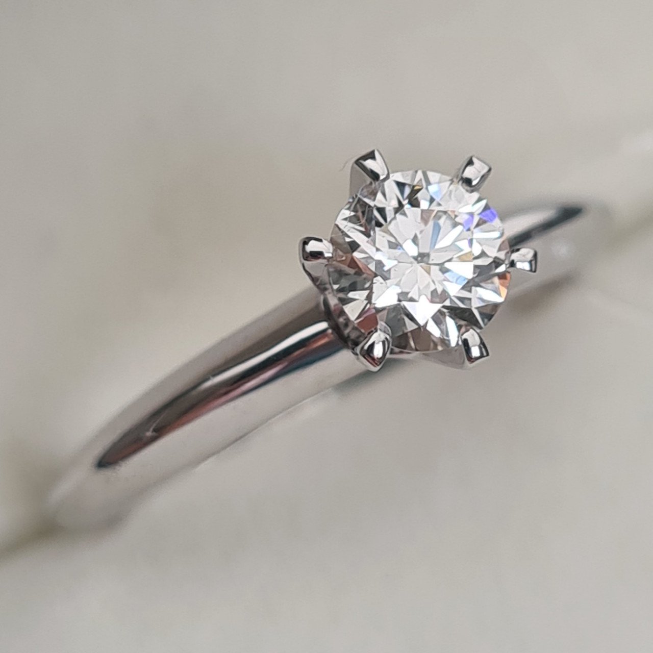 Кольцо Deimantas 90098507 16,51р 2,81гр 0,50ct. купить,NaN