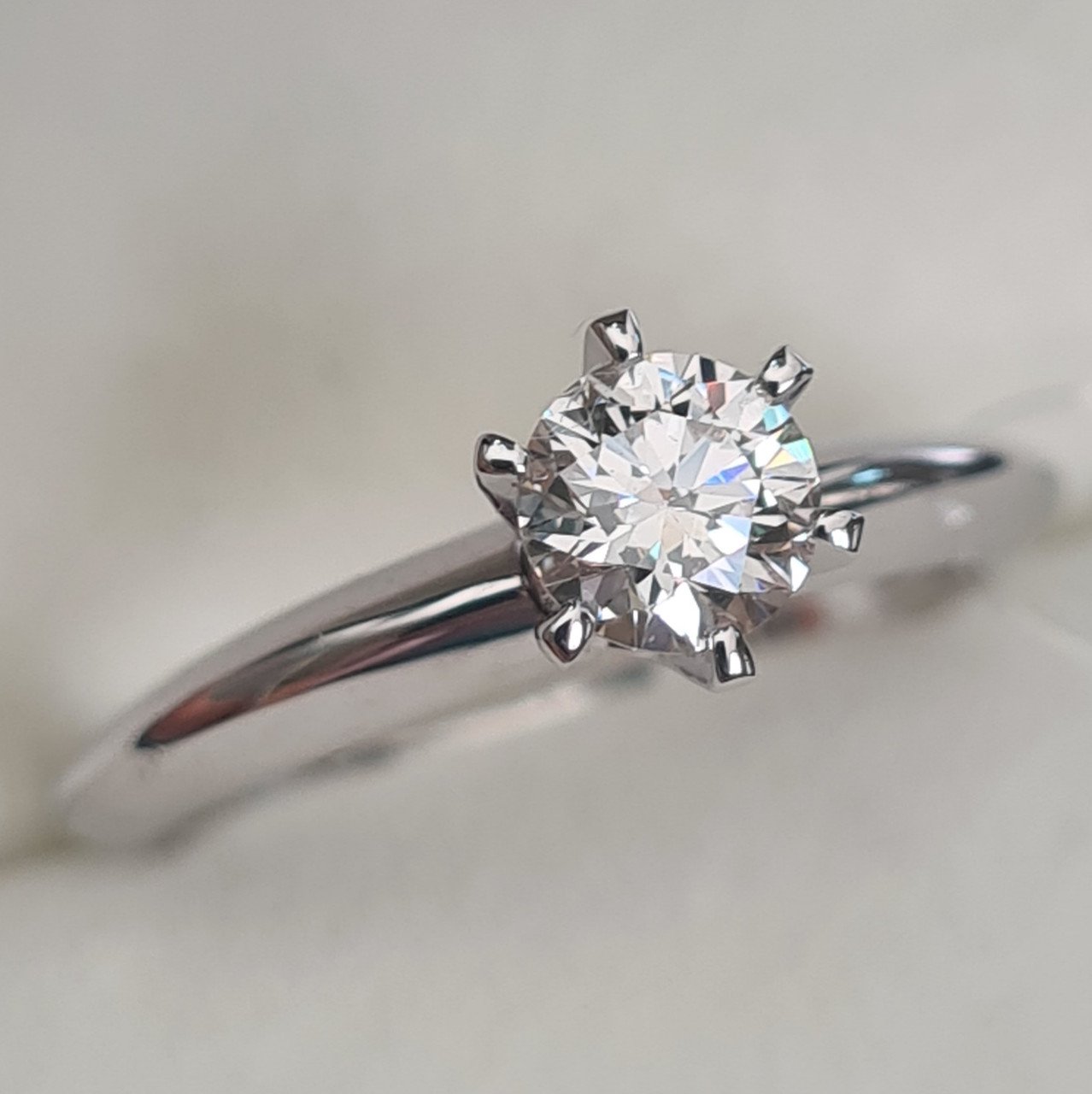 Кольцо Deimantas 90098507 16,51р 2,81гр 0,50ct. купить,NaN